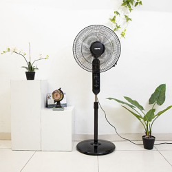 Geepas Stand Fan / 16" / 5 Plastic blades / Remote Control / 3 Speed / 60W - (GF9483)